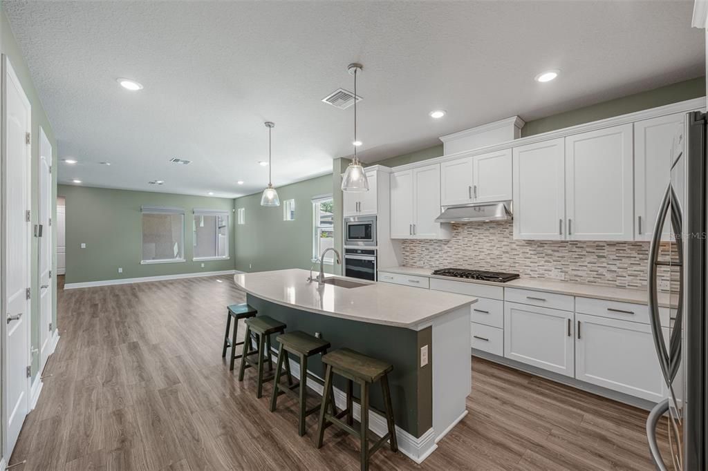 For Sale: $899,900 (4 beds, 3 baths, 2610 Square Feet)