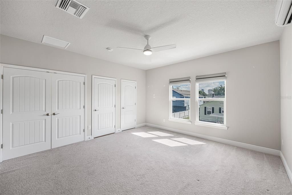 For Sale: $899,900 (4 beds, 3 baths, 2610 Square Feet)