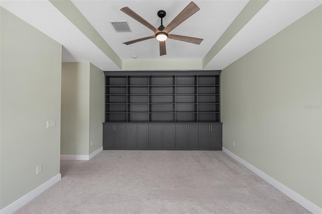 For Sale: $899,900 (4 beds, 3 baths, 2610 Square Feet)
