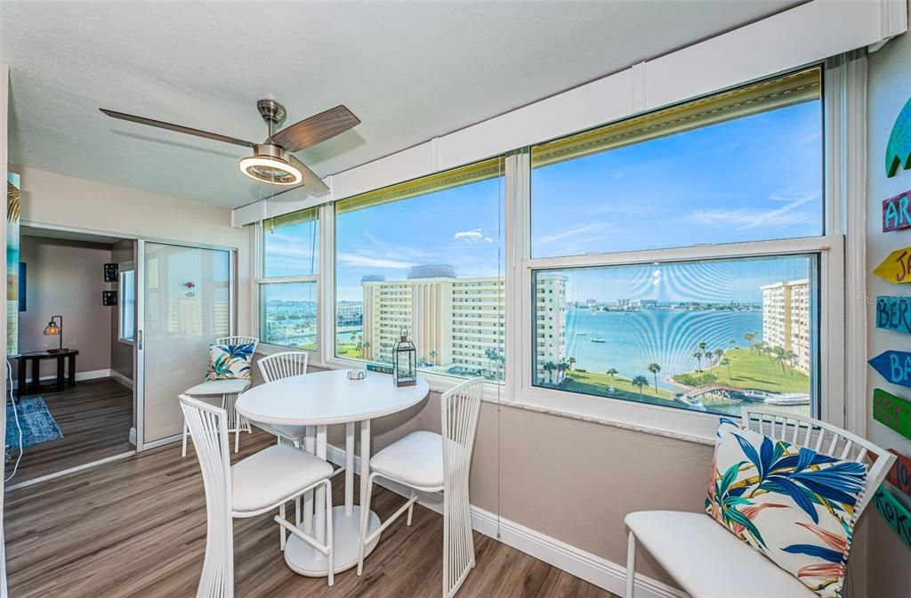 En Venta: $278,900 (2 camas, 2 baños, 1040 Pies cuadrados)