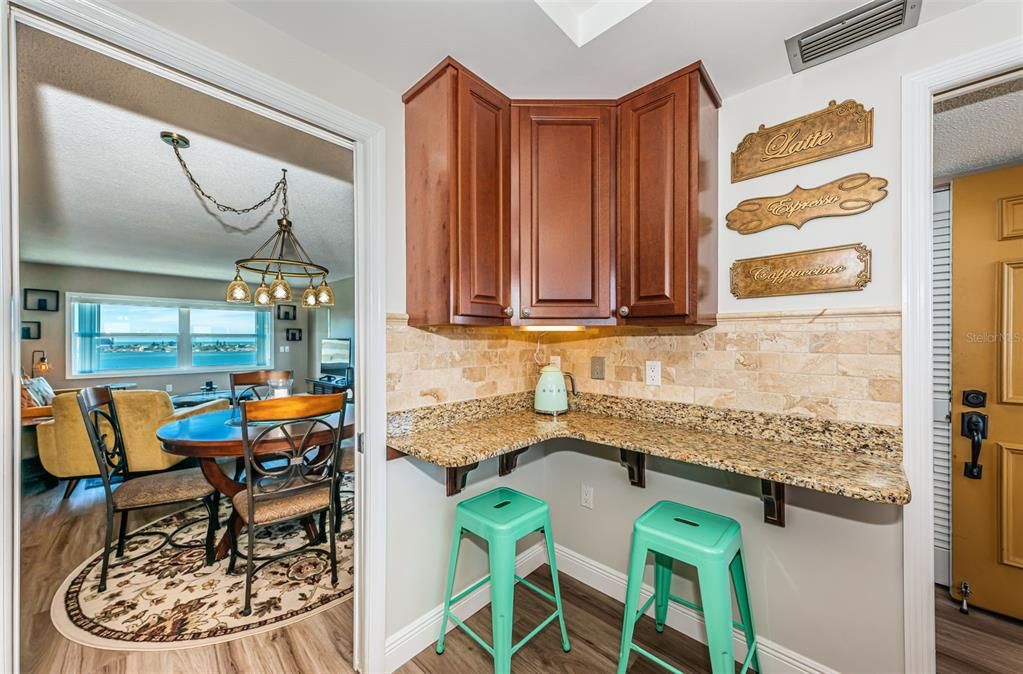 En Venta: $278,900 (2 camas, 2 baños, 1040 Pies cuadrados)