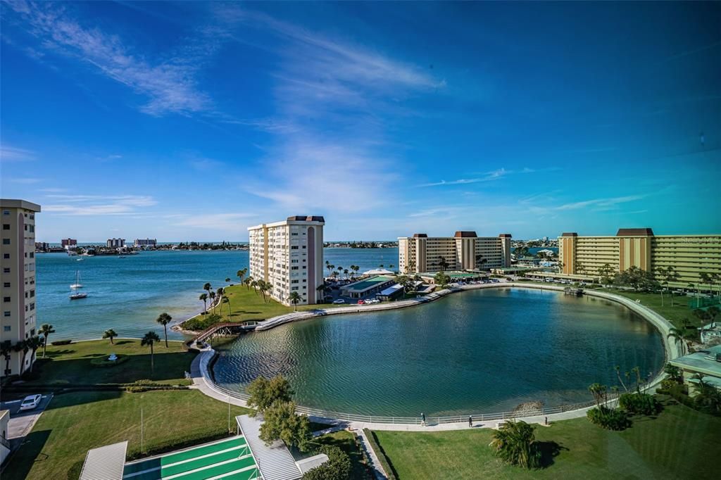 En Venta: $278,900 (2 camas, 2 baños, 1040 Pies cuadrados)