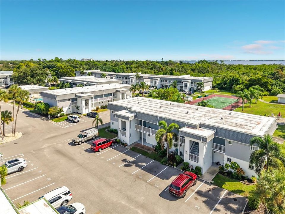 На продажу: $85,000 (1 спален, 1 ванн, 735 Квадратных фут)