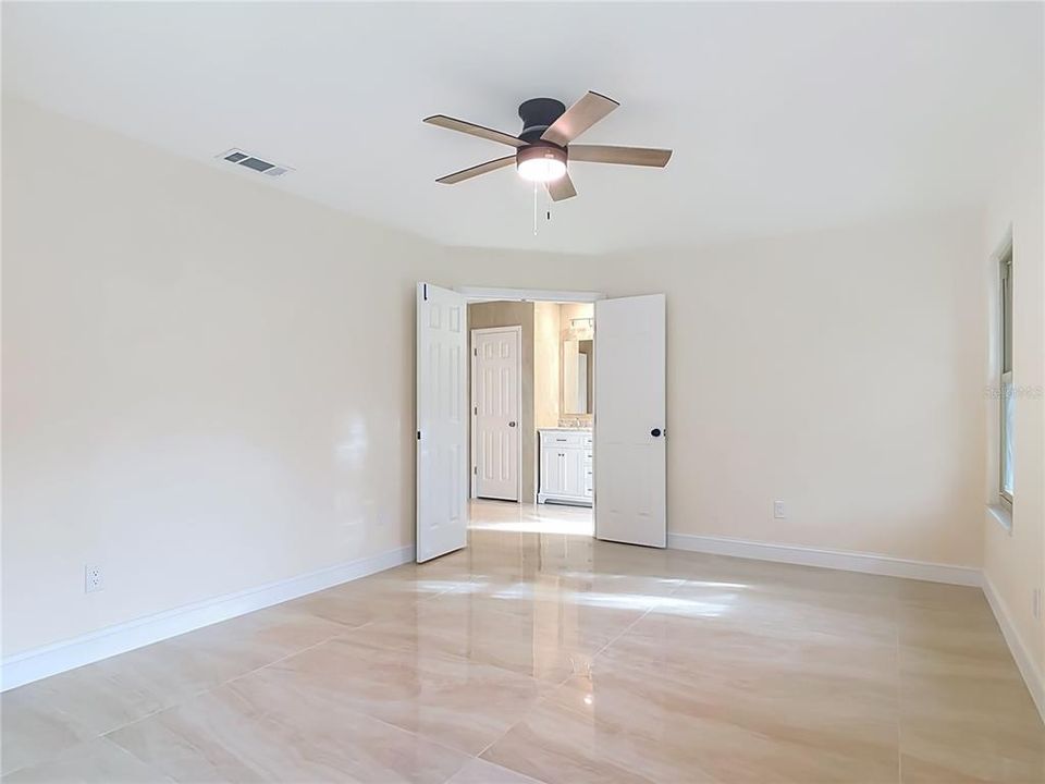 For Sale: $499,900 (3 beds, 2 baths, 2056 Square Feet)
