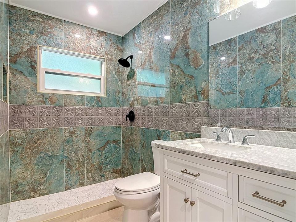 For Sale: $499,900 (3 beds, 2 baths, 2056 Square Feet)