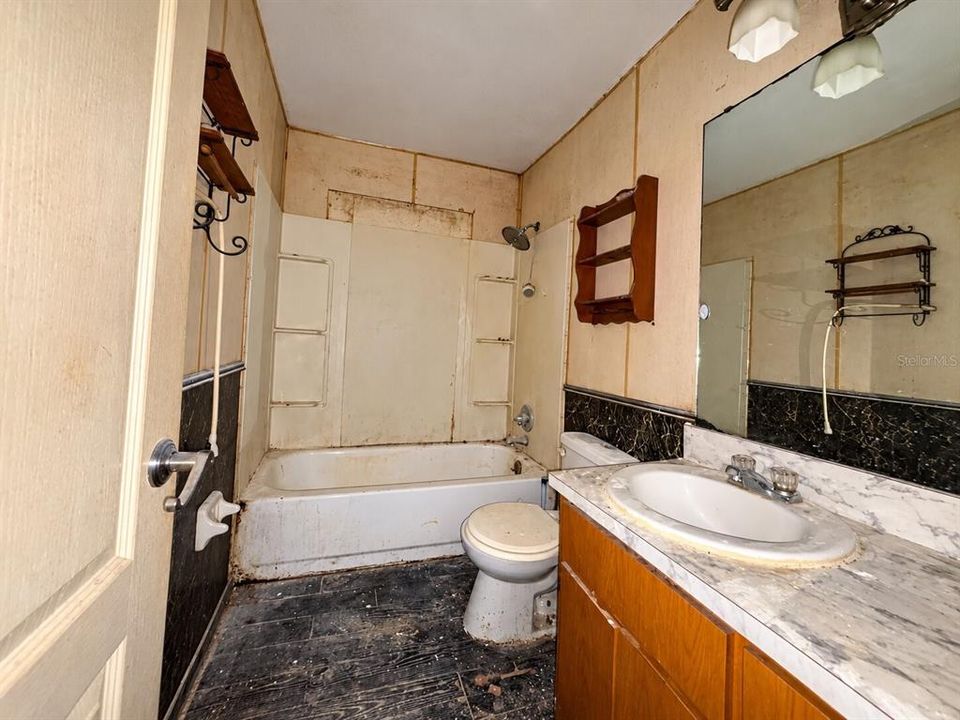 На продажу: $199,999 (3 спален, 2 ванн, 1442 Квадратных фут)