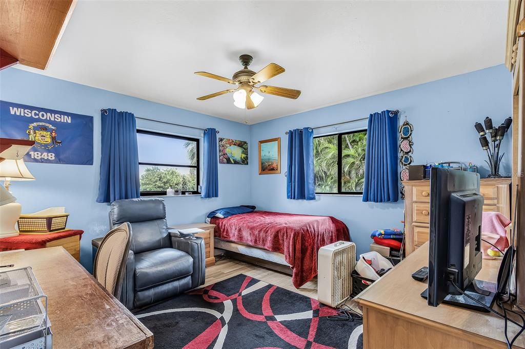 For Sale: $350,000 (3 beds, 2 baths, 1839 Square Feet)