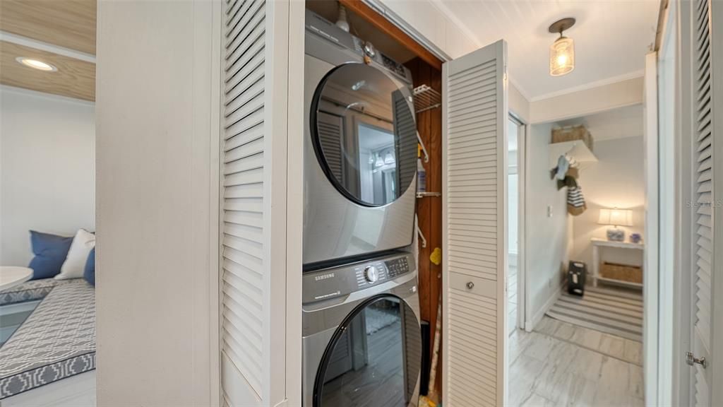 На продажу: $525,000 (2 спален, 2 ванн, 720 Квадратных фут)