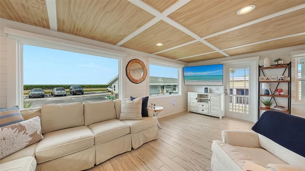 На продажу: $525,000 (2 спален, 2 ванн, 720 Квадратных фут)