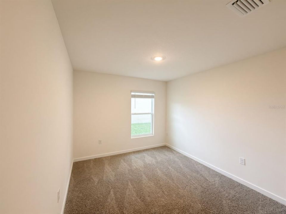 В аренду: $2,350 (4 спален, 2 ванн, 1605 Квадратных фут)