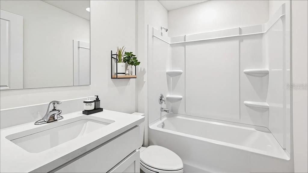 В аренду: $2,350 (4 спален, 2 ванн, 1605 Квадратных фут)