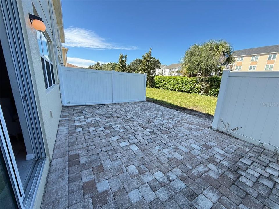 На продажу: $369,000 (4 спален, 3 ванн, 1649 Квадратных фут)