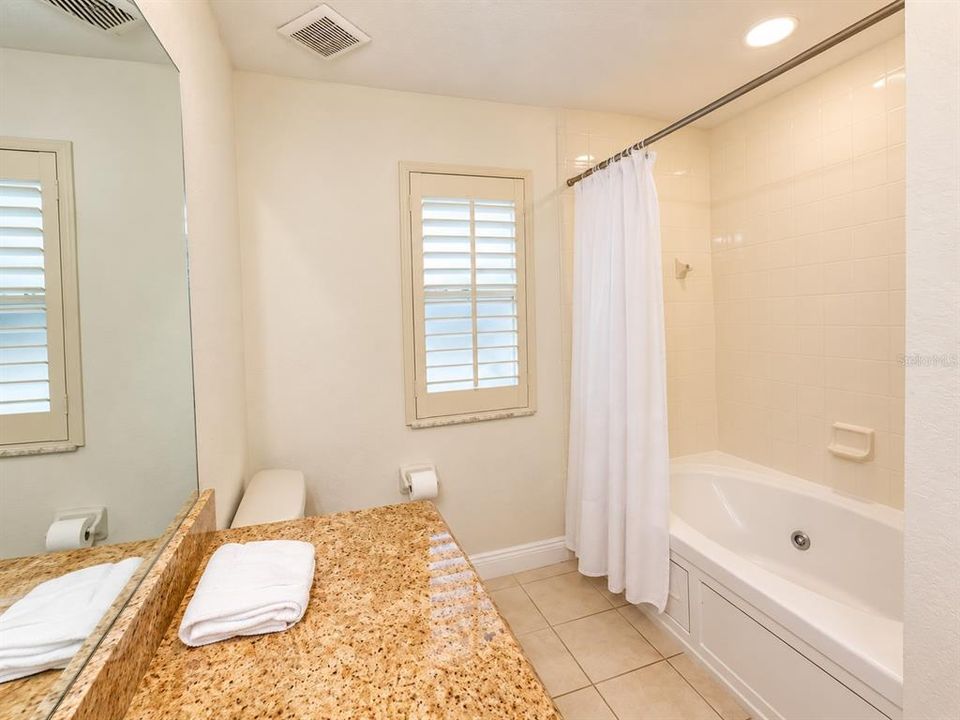 En Venta: $229,900 (4 camas, 3 baños, 1425 Pies cuadrados)