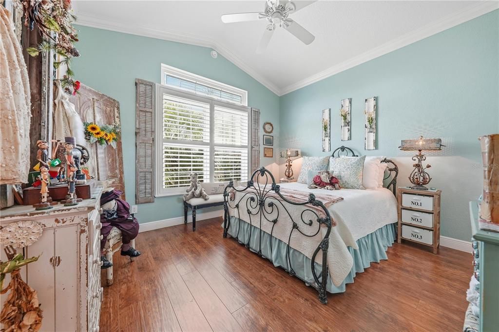For Sale: $423,500 (3 beds, 2 baths, 2003 Square Feet)
