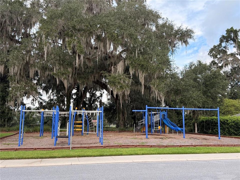 For Sale: $423,500 (3 beds, 2 baths, 2003 Square Feet)