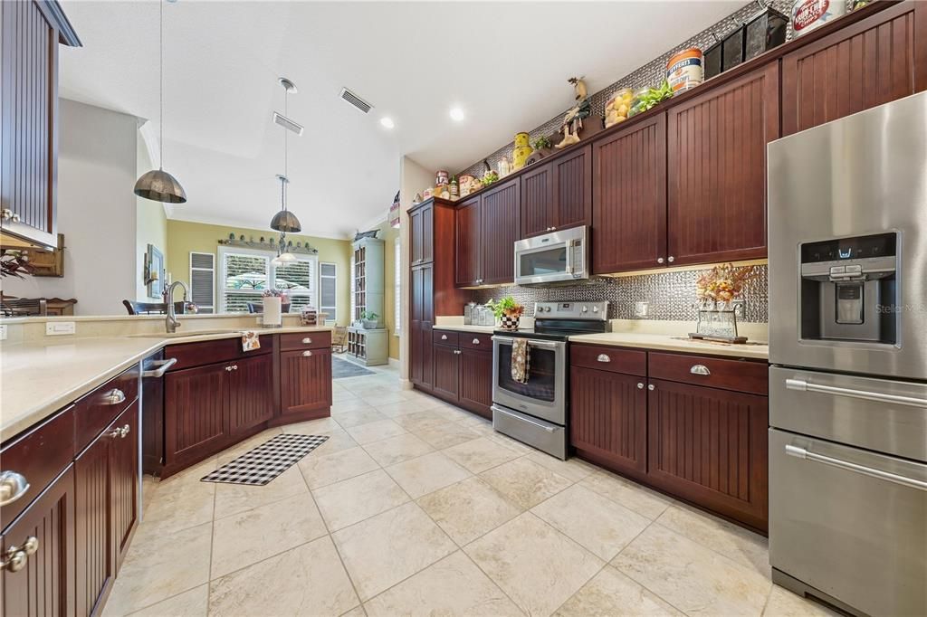 For Sale: $423,500 (3 beds, 2 baths, 2003 Square Feet)