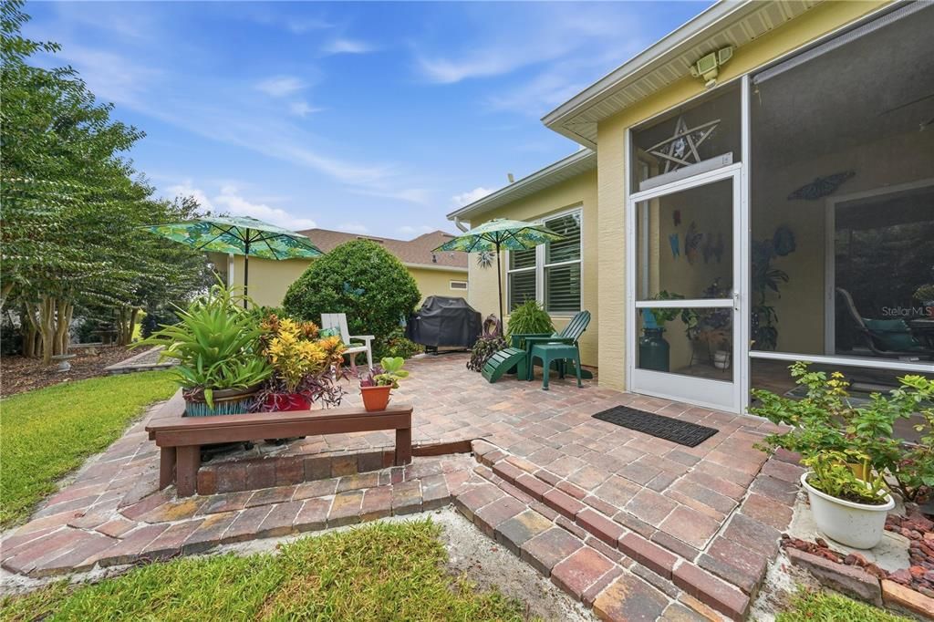 For Sale: $423,500 (3 beds, 2 baths, 2003 Square Feet)