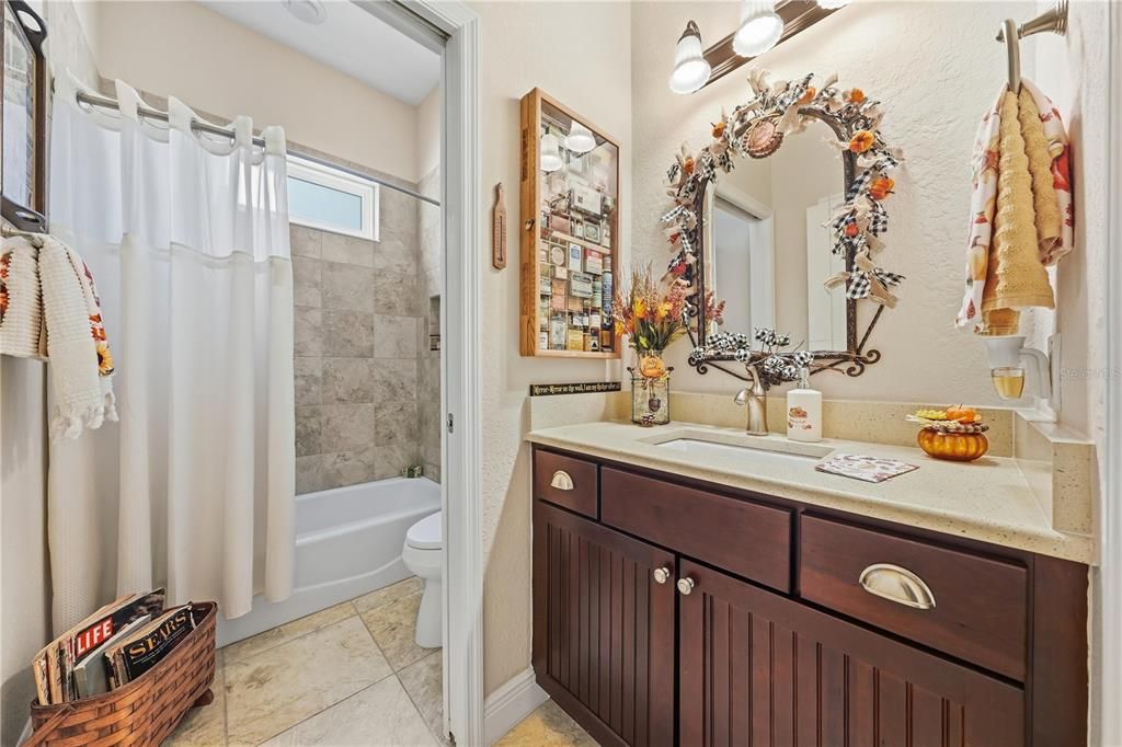 For Sale: $423,500 (3 beds, 2 baths, 2003 Square Feet)