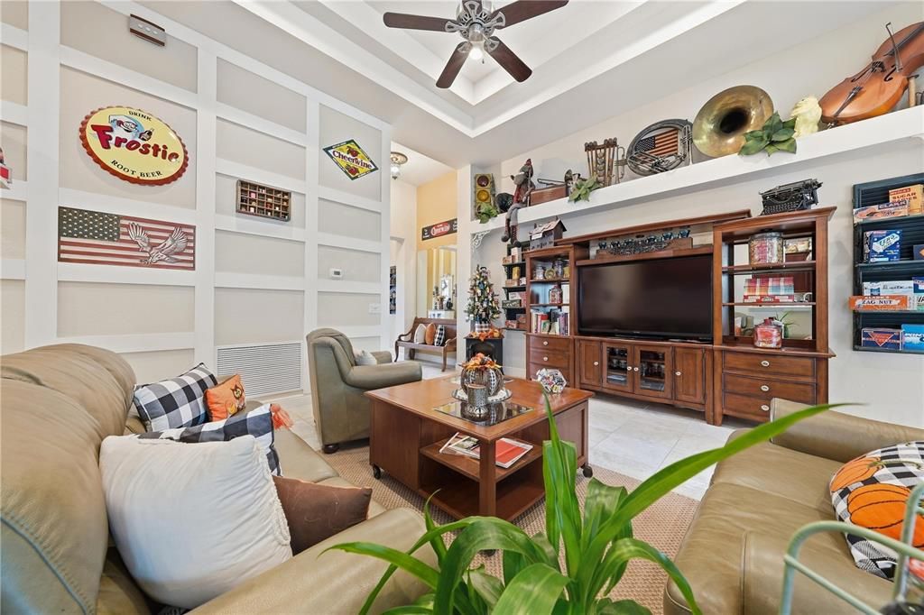For Sale: $423,500 (3 beds, 2 baths, 2003 Square Feet)