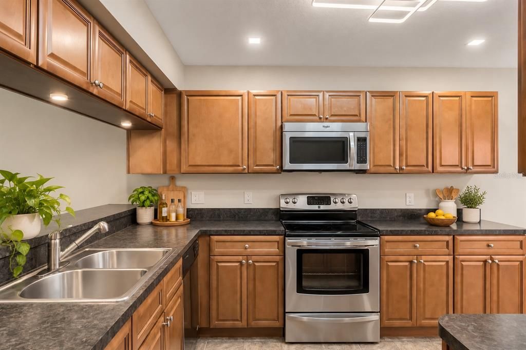 For Sale: $505,000 (3 beds, 2 baths, 1850 Square Feet)