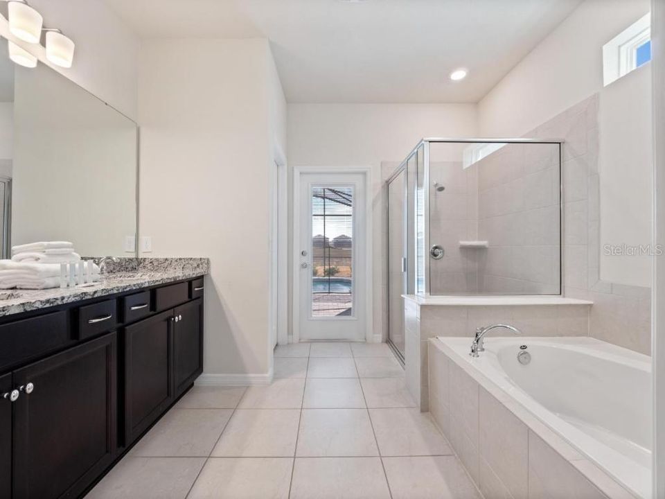 For Sale: $899,900 (10 beds, 8 baths, 4399 Square Feet)