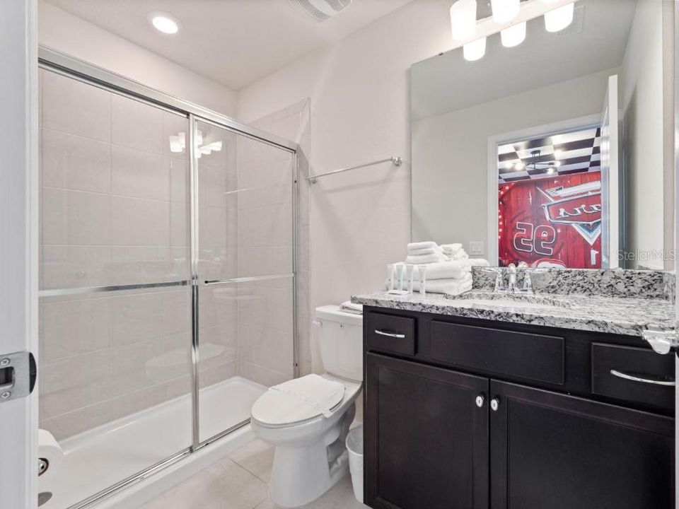 For Sale: $899,900 (10 beds, 8 baths, 4399 Square Feet)