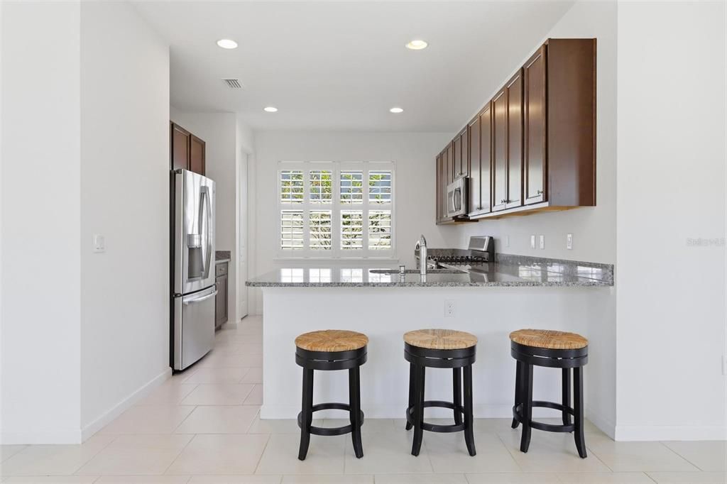 For Sale: $375,000 (2 beds, 2 baths, 1512 Square Feet)