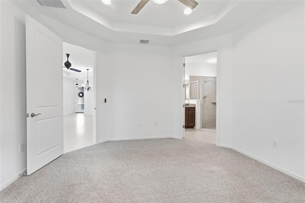 For Sale: $375,000 (2 beds, 2 baths, 1512 Square Feet)