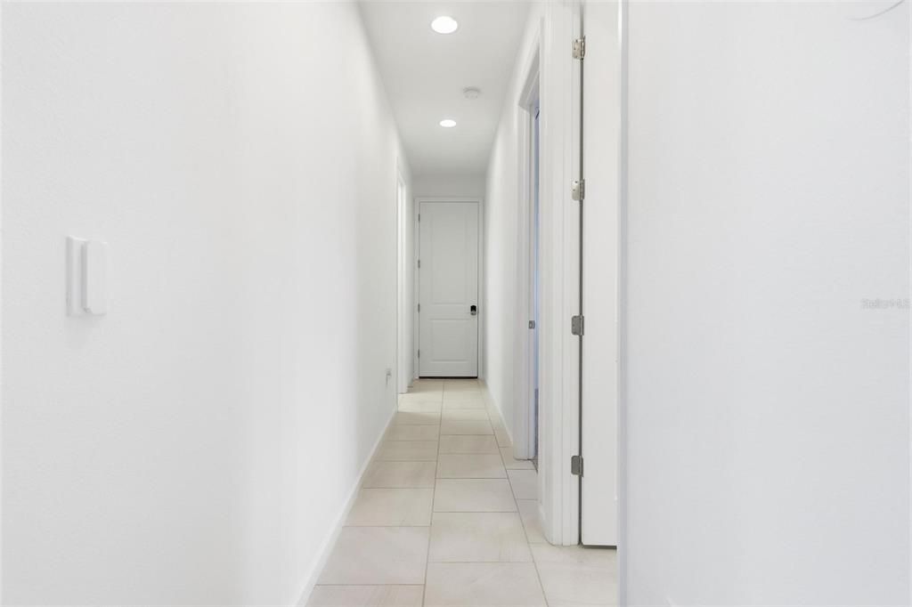 For Sale: $375,000 (2 beds, 2 baths, 1512 Square Feet)