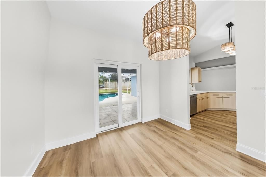 На продажу: $449,900 (3 спален, 2 ванн, 1722 Квадратных фут)