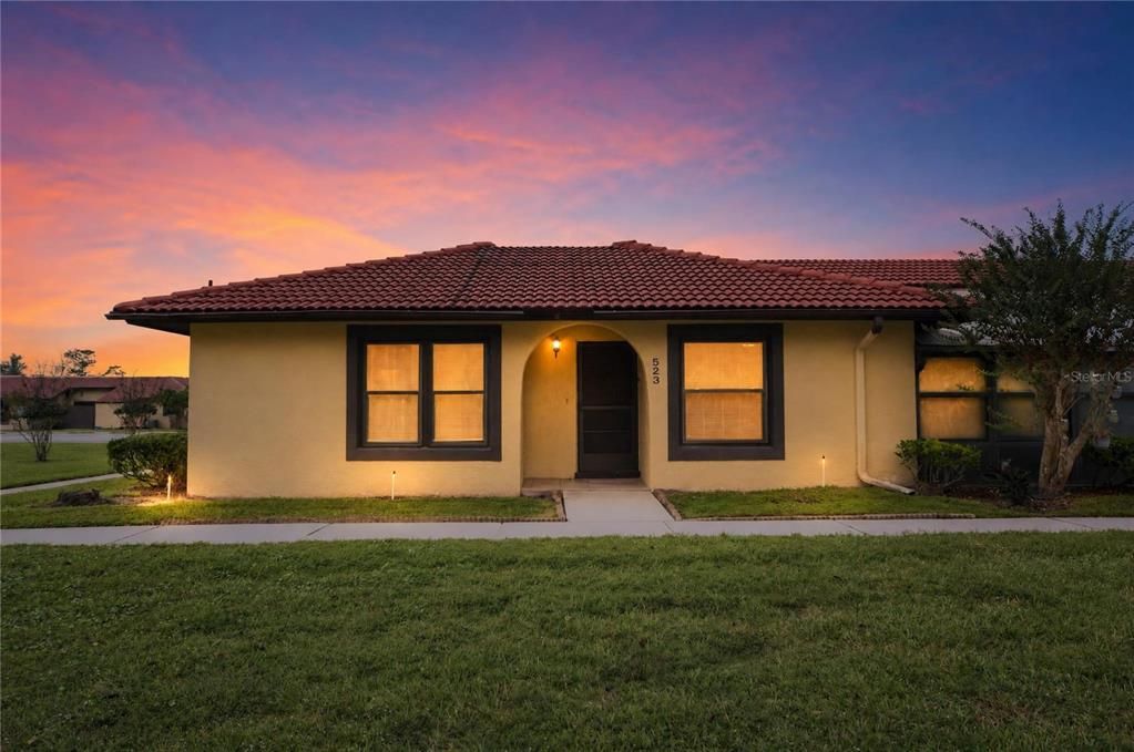 En Venta: $159,900 (2 camas, 2 baños, 1038 Pies cuadrados)