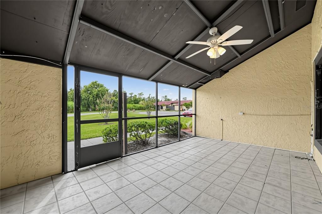 En Venta: $159,900 (2 camas, 2 baños, 1038 Pies cuadrados)