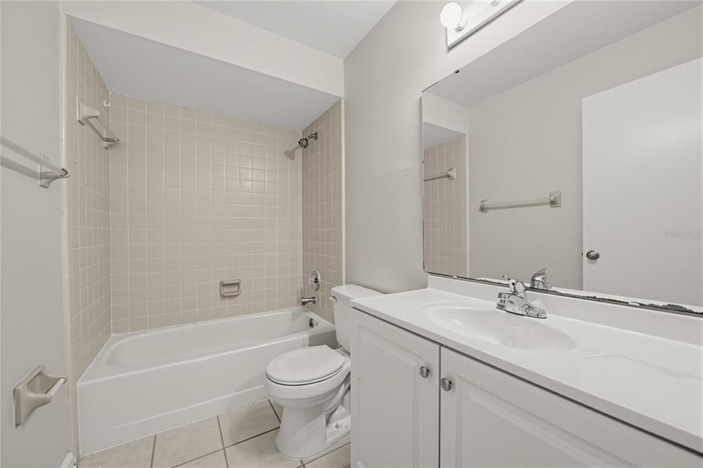 En Venta: $159,900 (2 camas, 2 baños, 1038 Pies cuadrados)