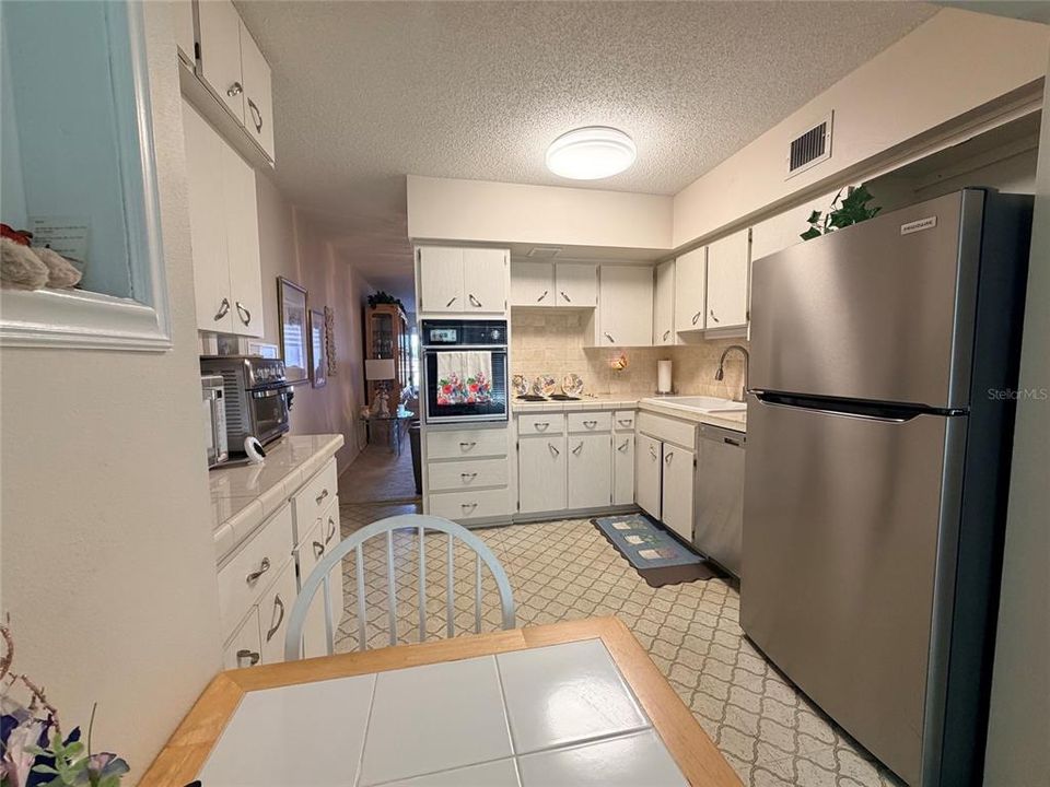 For Sale: $107,000 (2 beds, 2 baths, 1100 Square Feet)