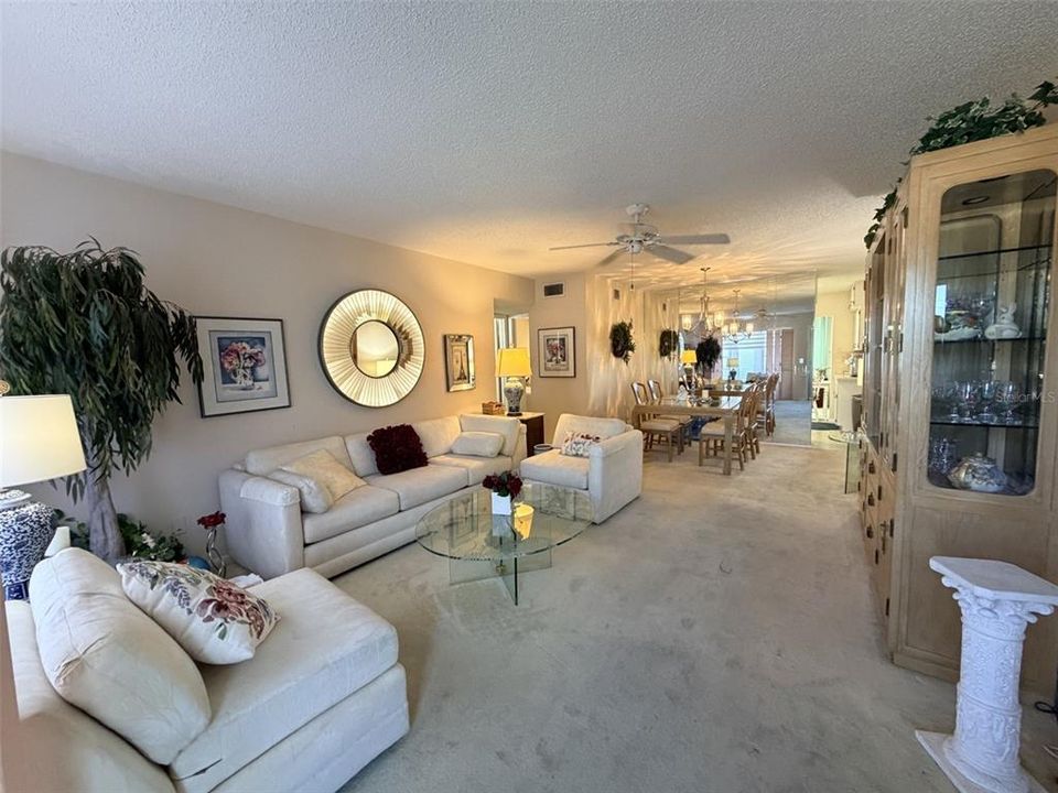 For Sale: $107,000 (2 beds, 2 baths, 1100 Square Feet)