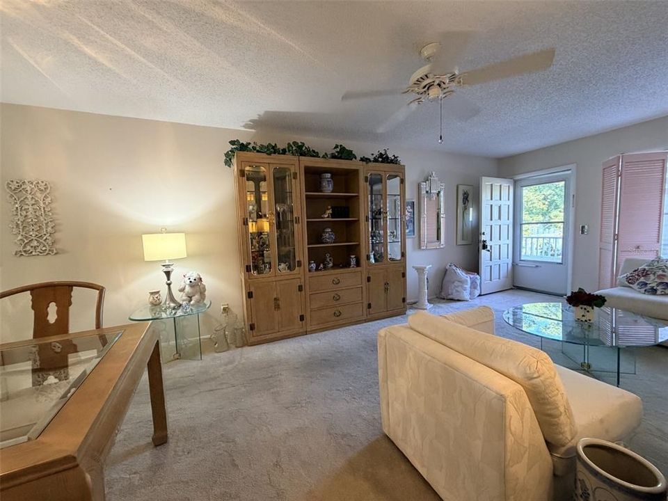 For Sale: $107,000 (2 beds, 2 baths, 1100 Square Feet)