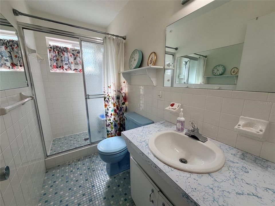 For Sale: $107,000 (2 beds, 2 baths, 1100 Square Feet)