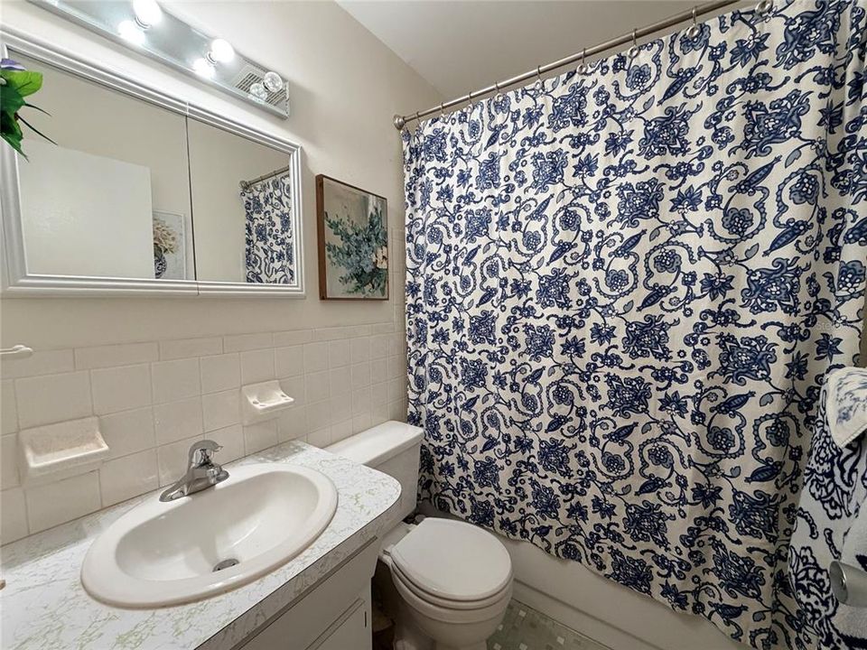 For Sale: $107,000 (2 beds, 2 baths, 1100 Square Feet)