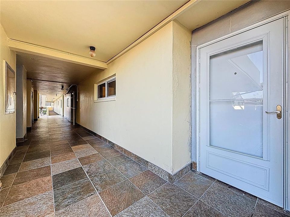 En Venta: $174,900 (2 camas, 2 baños, 1100 Pies cuadrados)
