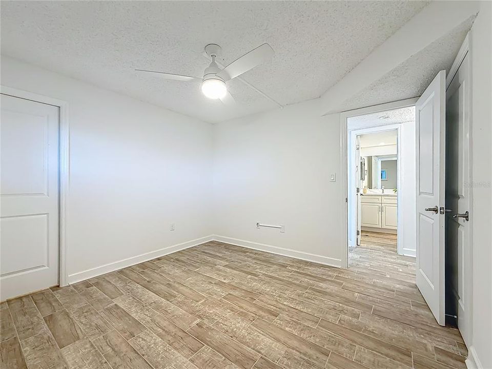 En Venta: $174,900 (2 camas, 2 baños, 1100 Pies cuadrados)