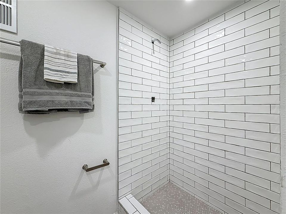 En Venta: $174,900 (2 camas, 2 baños, 1100 Pies cuadrados)