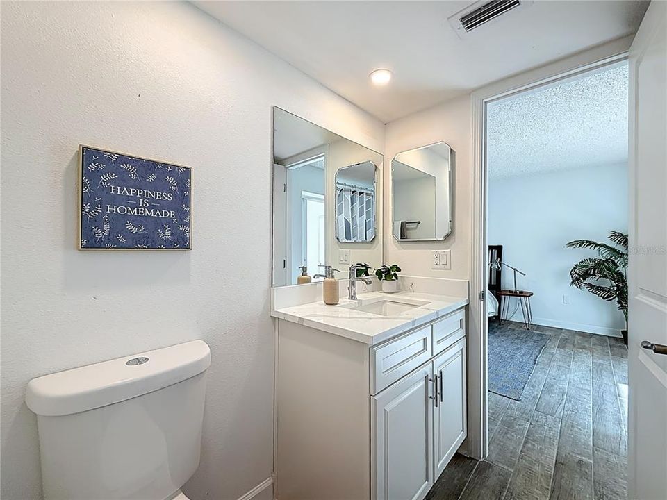 En Venta: $174,900 (2 camas, 2 baños, 1100 Pies cuadrados)