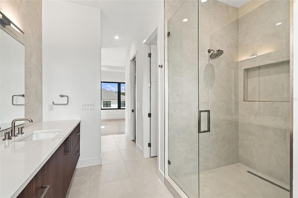 En Venta: $5,500,000 (5 camas, 5 baños, 6996 Pies cuadrados)