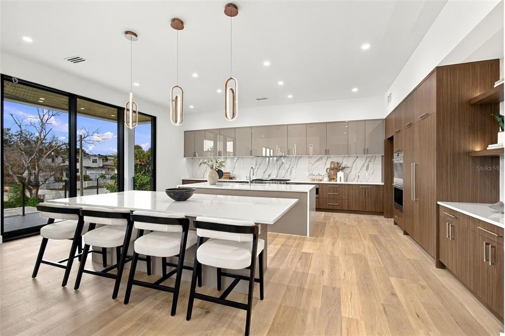 En Venta: $5,500,000 (5 camas, 5 baños, 6996 Pies cuadrados)
