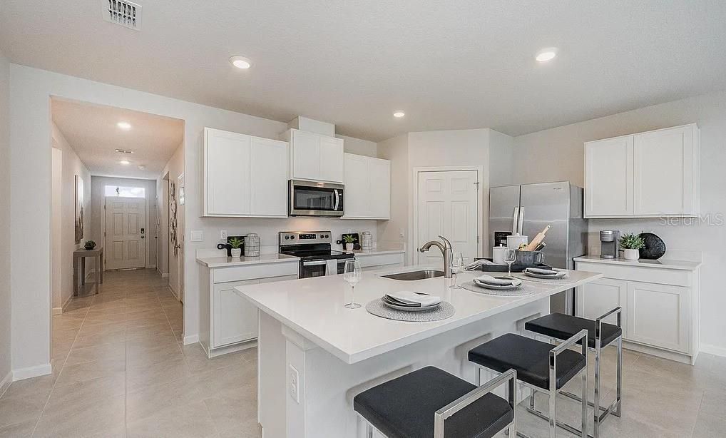 For Sale: $400,000 (4 beds, 2 baths, 1828 Square Feet)