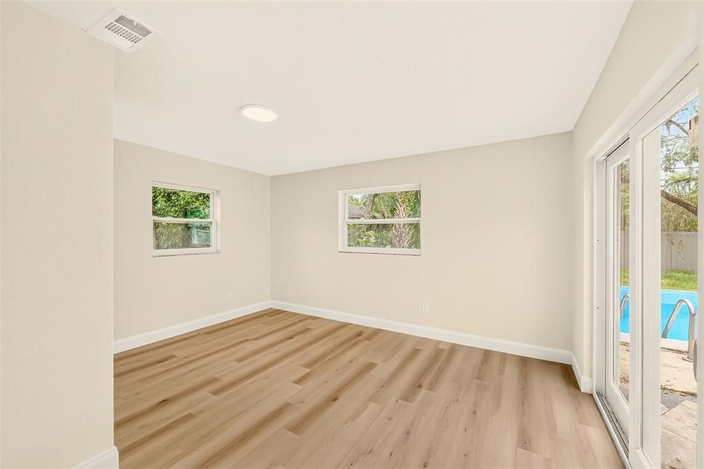 For Sale: $530,000 (4 beds, 2 baths, 1288 Square Feet)