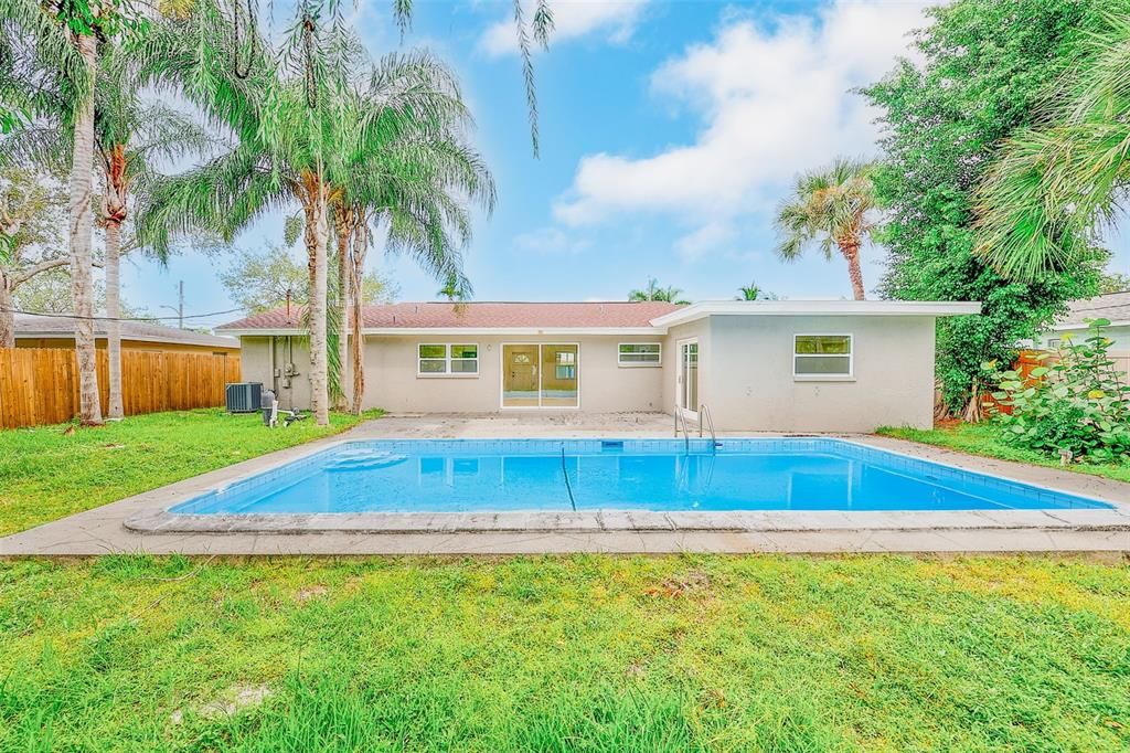 For Sale: $530,000 (4 beds, 2 baths, 1288 Square Feet)
