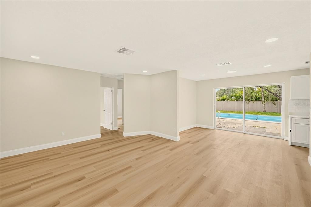 For Sale: $530,000 (4 beds, 2 baths, 1288 Square Feet)