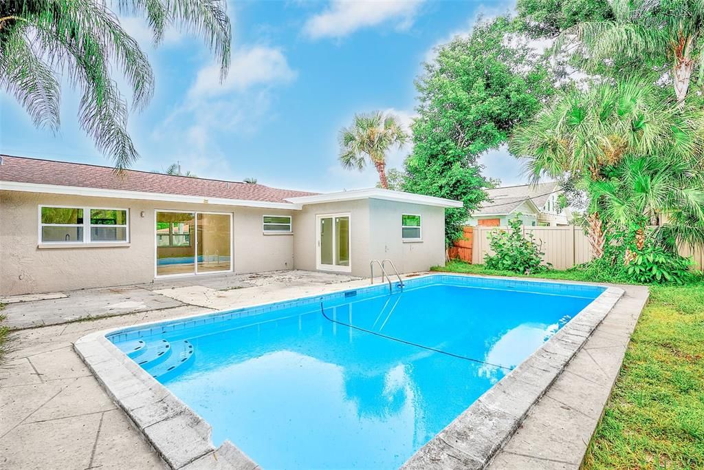 For Sale: $530,000 (4 beds, 2 baths, 1288 Square Feet)