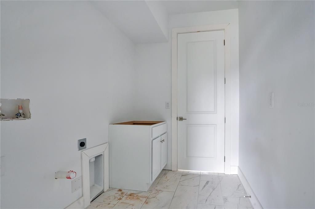 En Venta: $299,000 (3 camas, 2 baños, 2042 Pies cuadrados)
